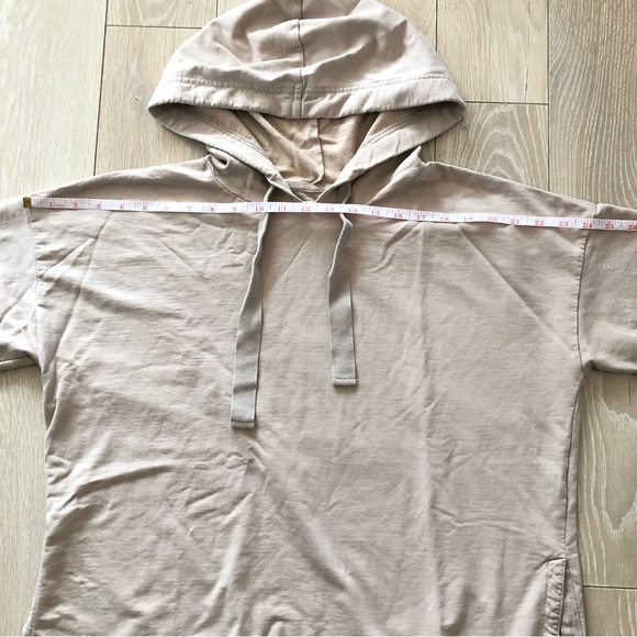 Aerie Oversized Side Slit Light Hoodie in Beige Size S - Picture 4 of 10
